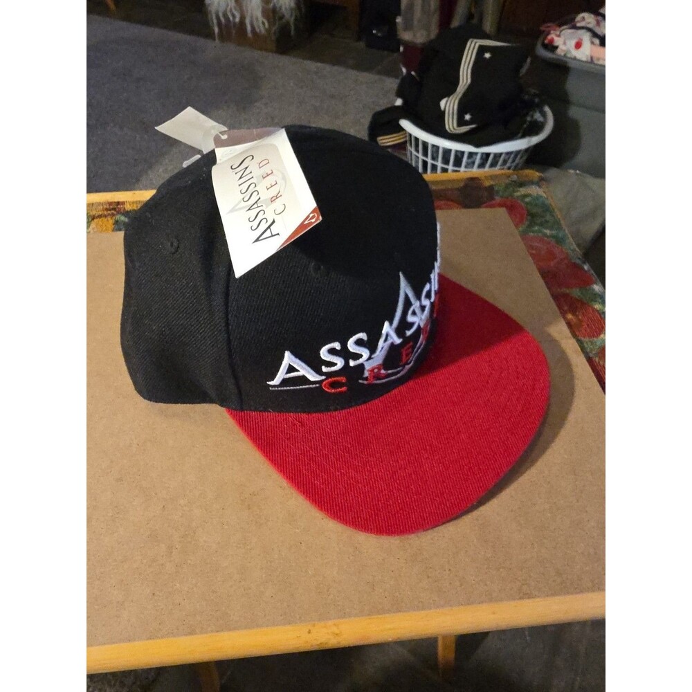 Assassins Creed SnapBack Hat Black Red Adjustable Cap Video Game NWT